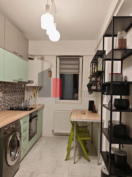 Pacii Apartament cu 2 camere de vanzare -cu centrala-mobilat si utilat